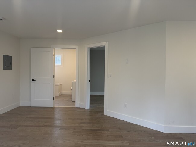 Foto del edificio - 424 Thrall Ave