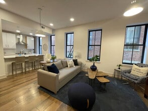 Building Photo - 1502 Race St