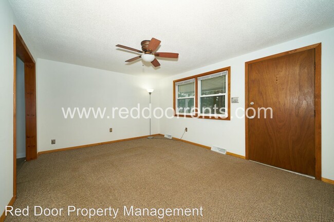 Building Photo - 3 br, 1 bath House - 341 N Alfonte St