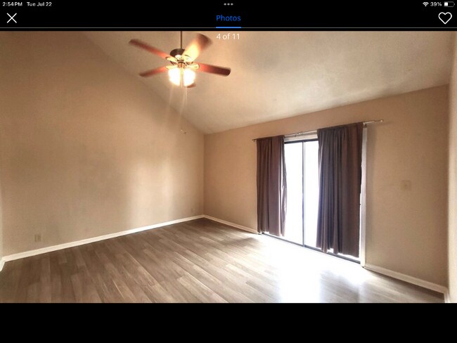 Foto del edificio - 502 Oak Cir Dr