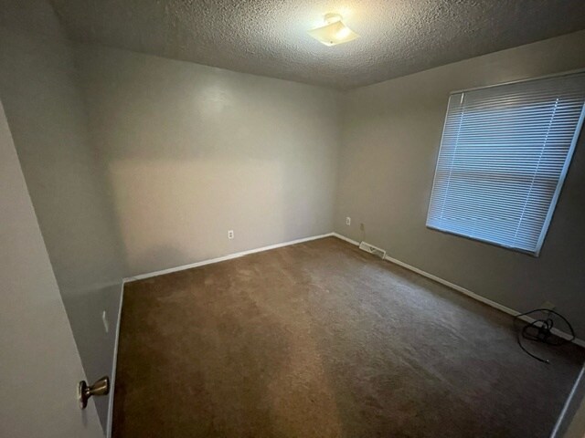 1457 Karl Dr Copley, OH 44321 – photo 5