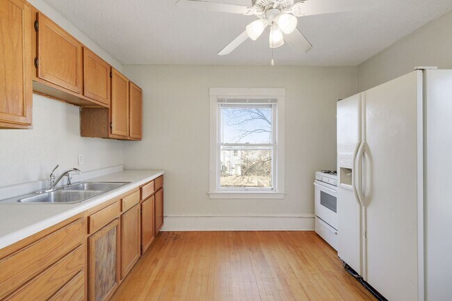Building Photo - 3800 Elliot Ave