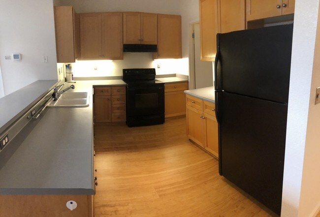 Building Photo - Contemporary 1 Bdrm/1.5 Ba Loft Near DT SJ!