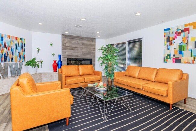 Foto del edificio - 8083 Running Fox Rd