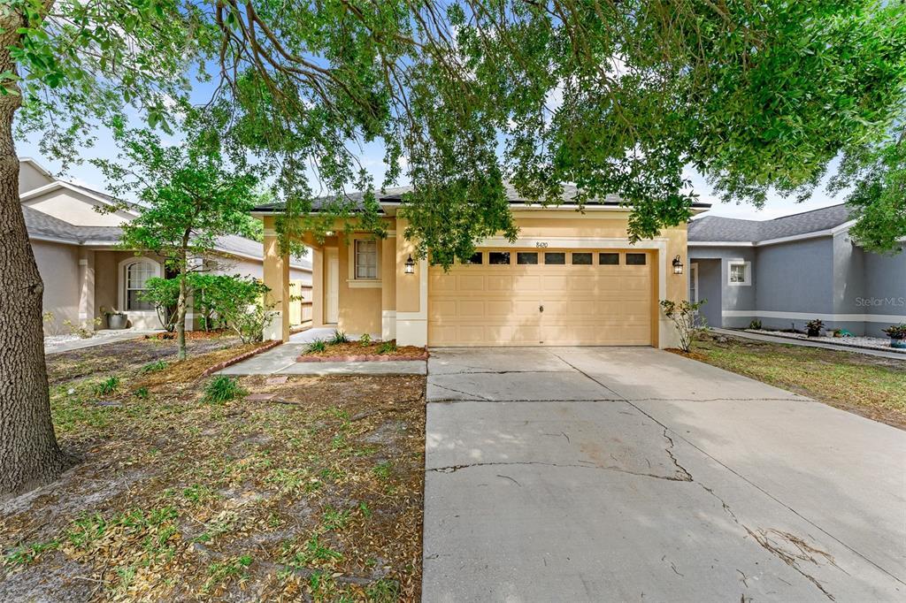 Foto principal - 8420 Deer Chase Dr