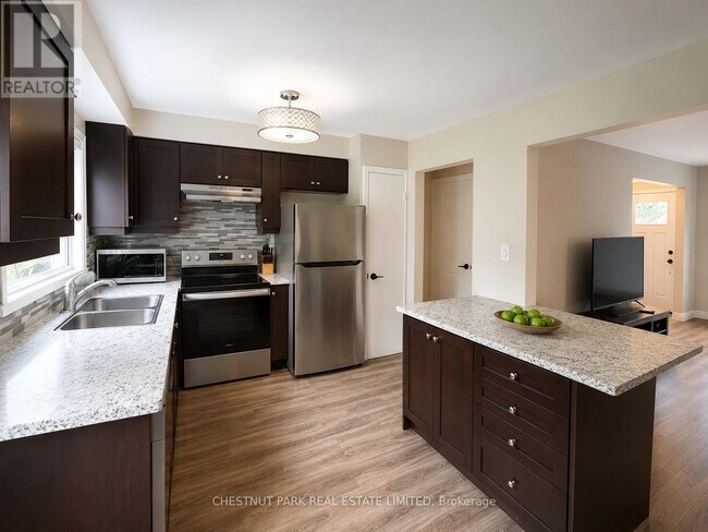 Photo du bâtiment - 1439 Leighland Rd