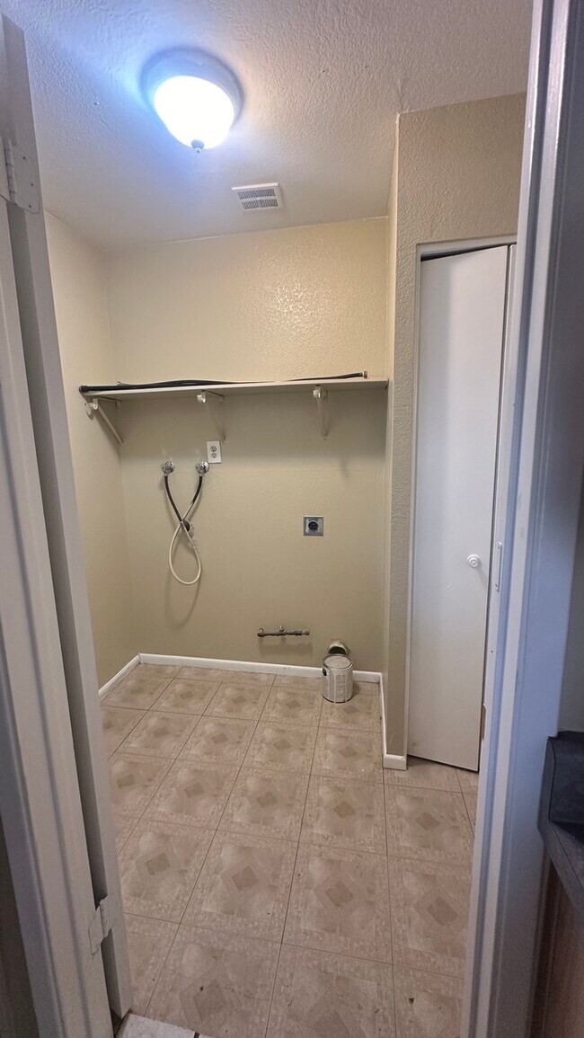 Foto del edificio - 7713 N 109th Ave