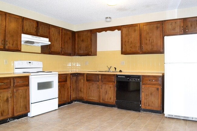 Foto del edificio - 2025 Shirley Ln