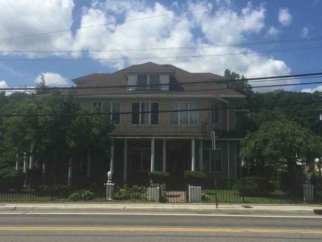 Building Photo - 619 Ringwood Ave