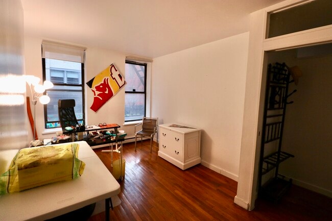 Bedroom 2 (Ludlow Street) - 56 Ludlow St