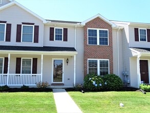 Building Photo - 312 Meadow View Dr
