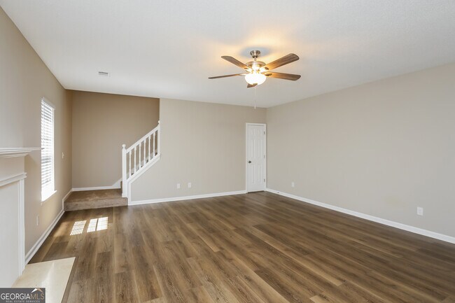 Building Photo - 717 Fletcher Dr