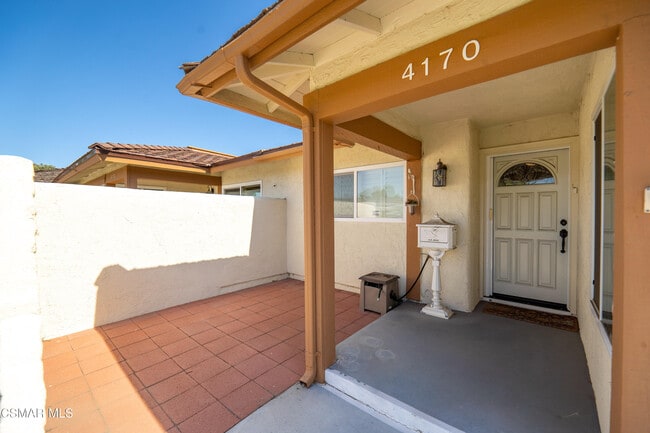 Foto del edificio - 4170 Lake Harbor Ln
