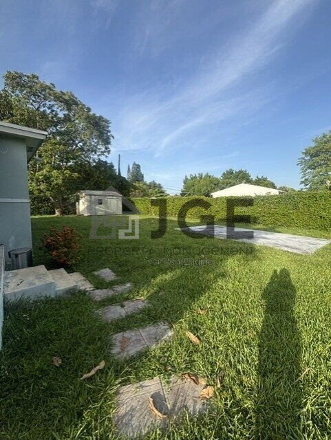 Foto del edificio - 14590 NW 10th Ave
