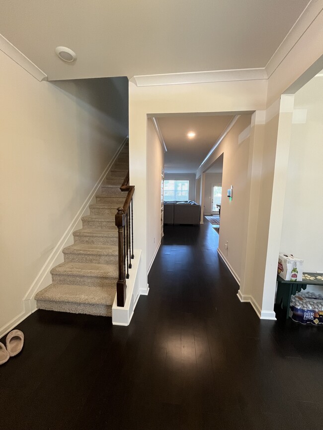 Building Photo - 1323 Weedon Dr