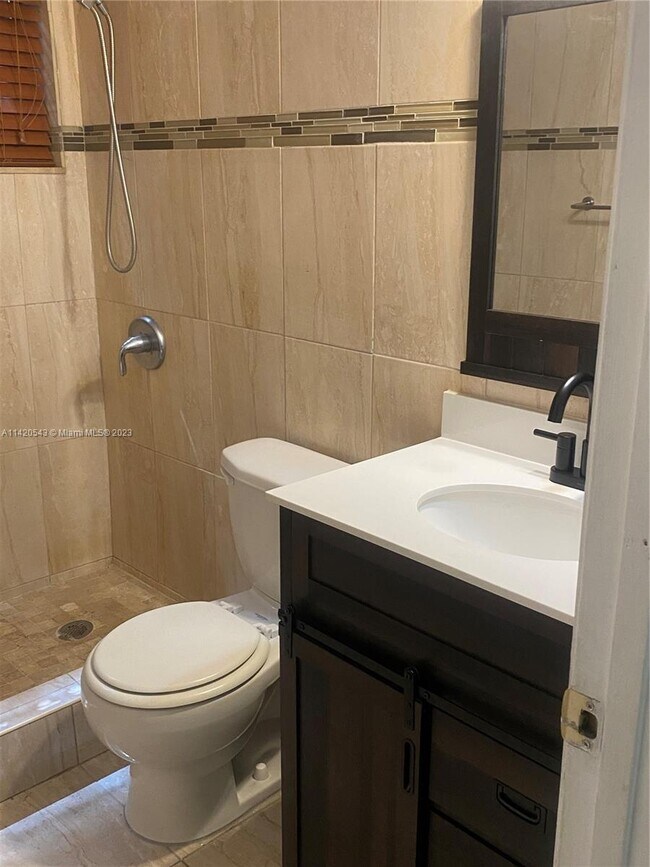 Foto del edificio - 2451 SW 86th Ave