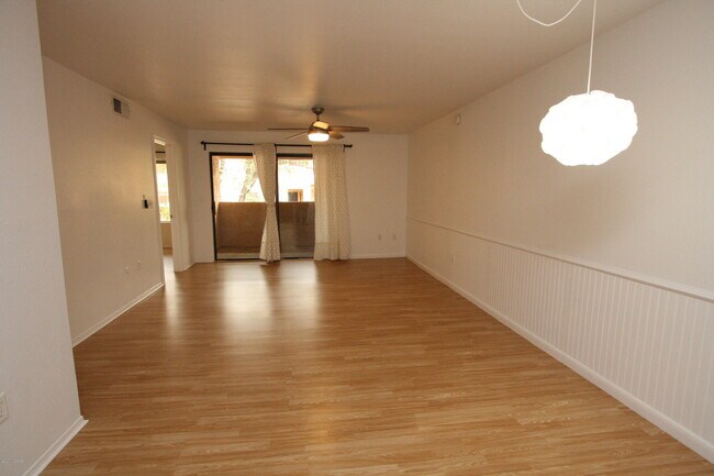 Building Photo - 7255 E Snyder Rd