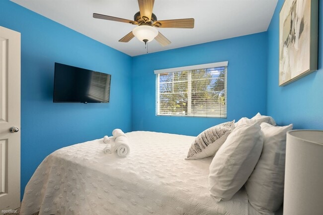 Building Photo - 3 br, 2.5 bath Townhome - 91-2062 Kai 'Oli...