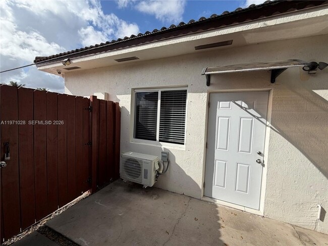 Foto del edificio - 18255 SW 145th Ave