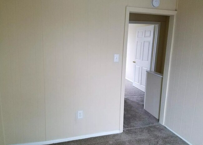 Foto del edificio - 1519 Popland St