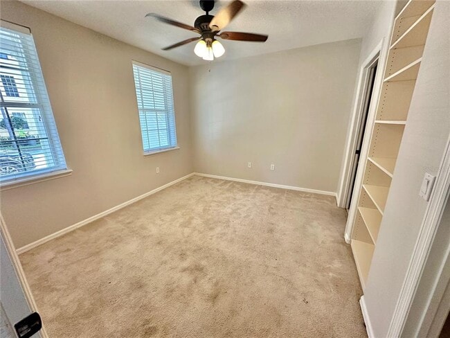 Building Photo - 4571 Virginia Dr