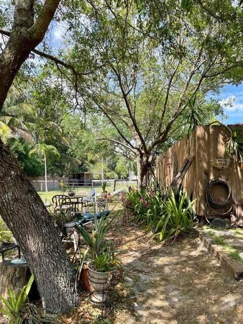 Foto del edificio - 12440 Tangerine Blvd