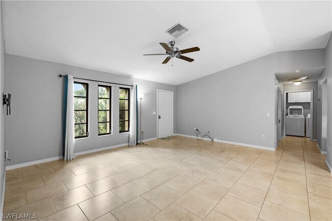 Foto del edificio - 1127 SE 34th Terrace