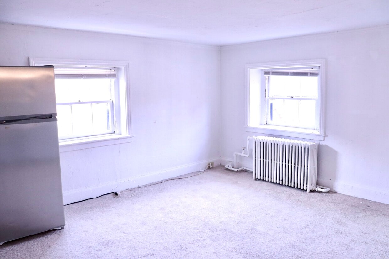 *Pictures are representative samples of the advertised unit. In some cases, the actual units you tou - 61 Pinckney St