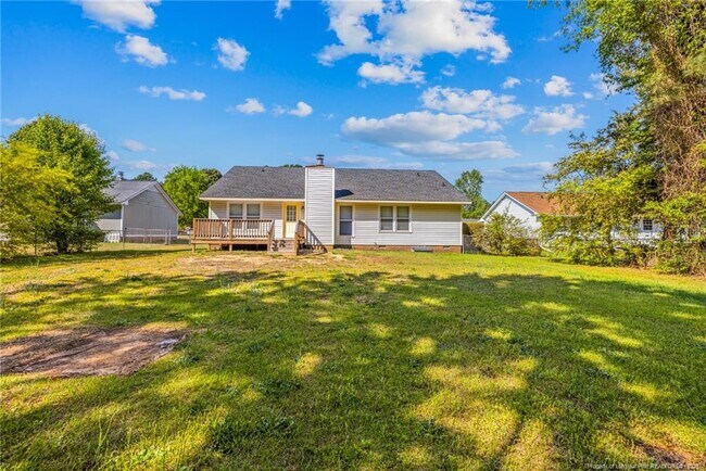 Foto del edificio - 6837 Woodmark Dr