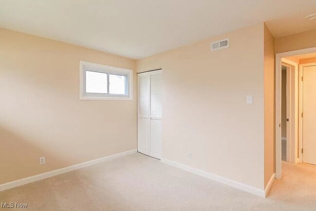 Building Photo - 2961 Archwood Pl