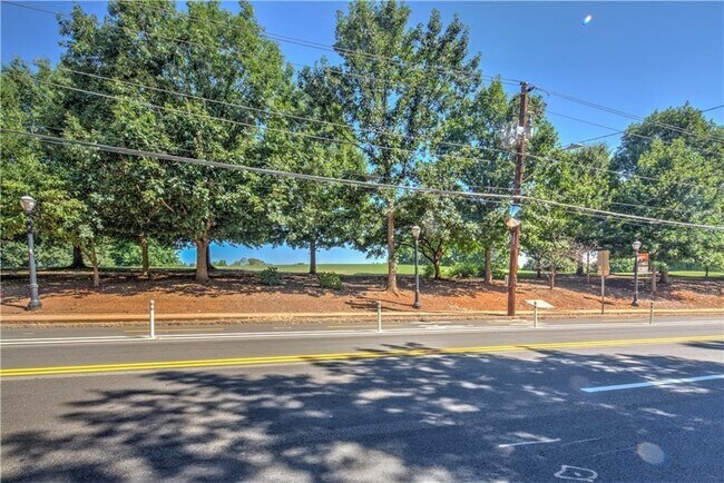 Foto del edificio - 385 10th St NE