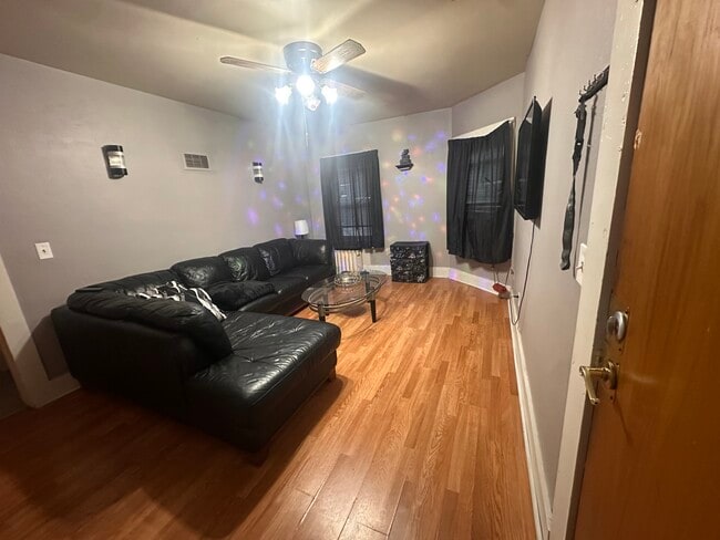 Foto del edificio - 218 N 4th St