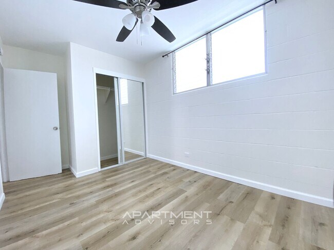 Foto del edificio - 1130 Hassinger St