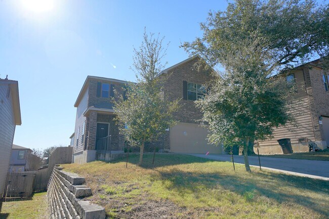 Building Photo - Home in Loma Vista neighborhood close to I...