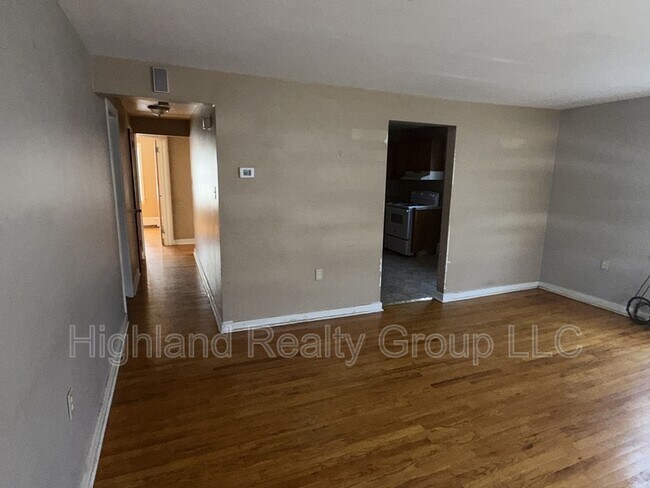 Foto del edificio - 100 Spring St