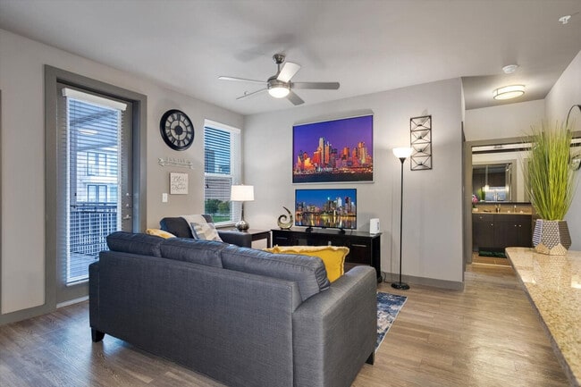 Foto del edificio - 7224 Staffordshire Blvd