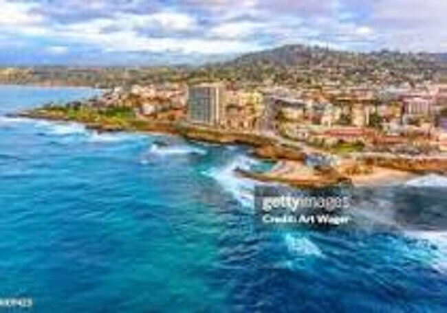 Foto del edificio - Must See Beautiful 2 Bed / 2 Bath in La Jo...