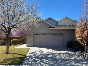 Building Photo - 5717 Pumpkin Ridge Dr