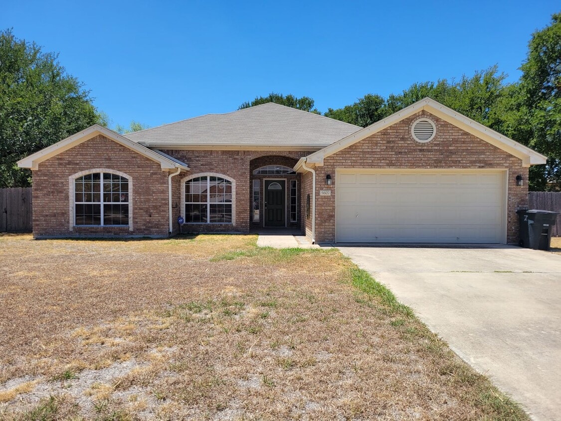 Huge 1/2 acre lot on cul de sac! White Ro... - Huge 1/2 acre lot on cul de sac!  White Ro...