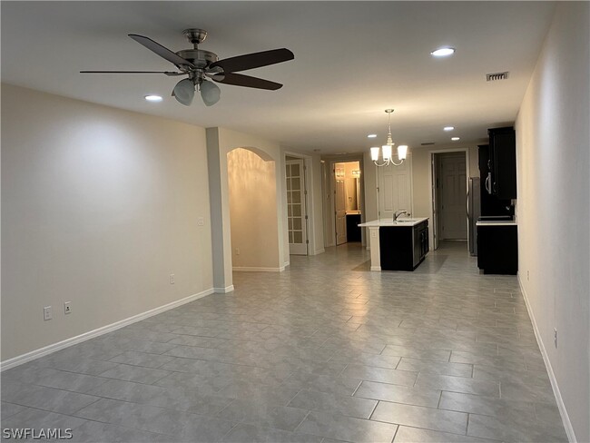 Building Photo - 14903 Edgewater Cir