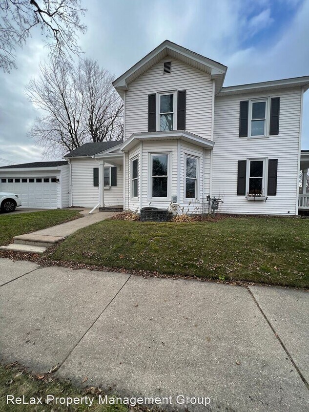 3 br, 2 bath House 1240 Winnebago St House Rental in La Crosse, WI