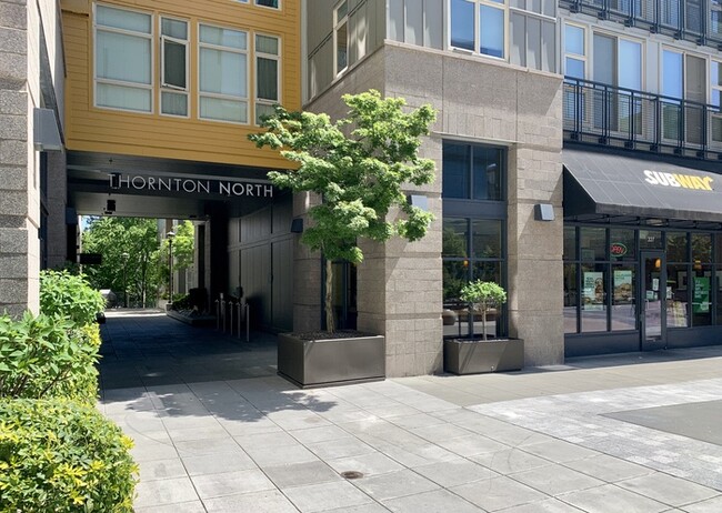 Foto del edificio - West Facing Plaza 2 Bedroom on the 5th Floor