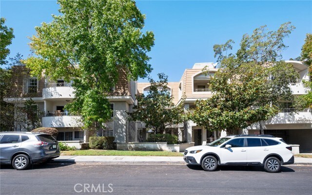 Foto del edificio - 1401 N Greenbrier Rd