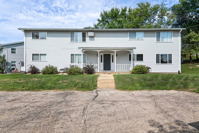 Building Photo - 512 S Main St