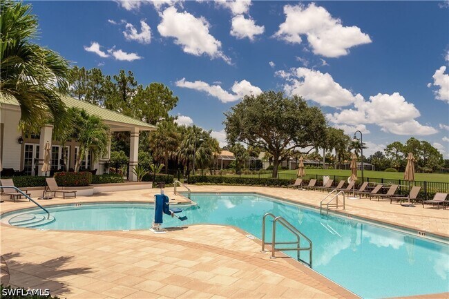 Foto del edificio - 3950 Loblolly Bay Dr