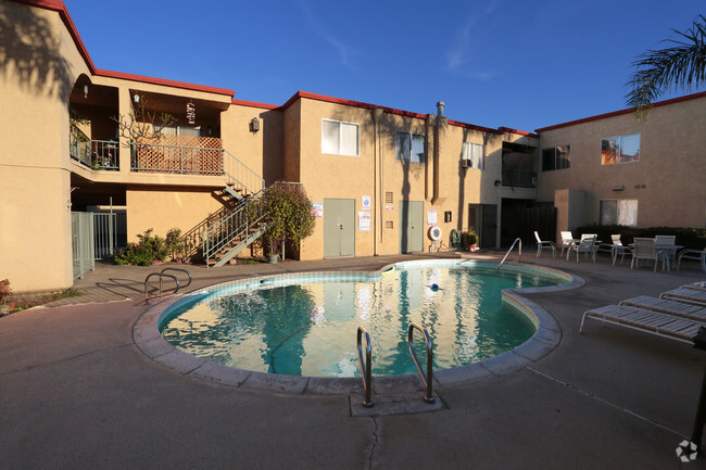 Building Photo - La Entrada Apartments