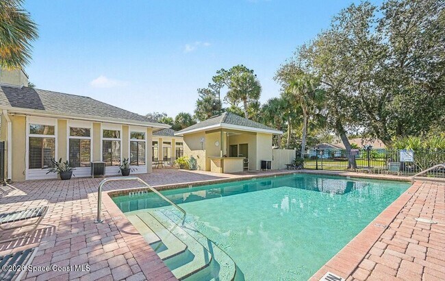 Foto del edificio - 3555 Sable Palm Ln