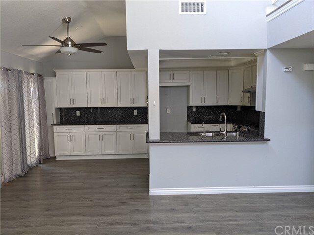 Building Photo - 15027 Dogwood Ln