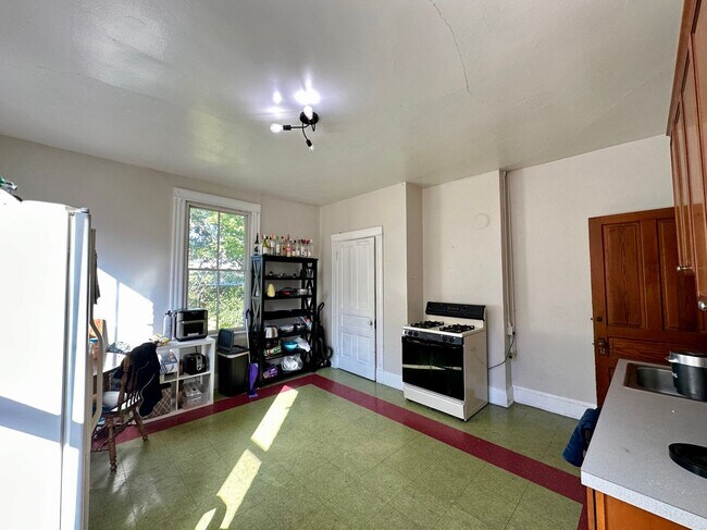 Photo - 2369 Victor St Apartment