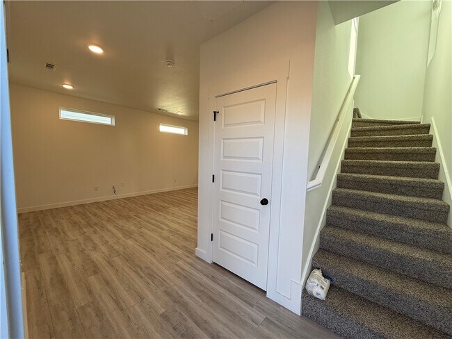 Foto del edificio - 831 States Ave